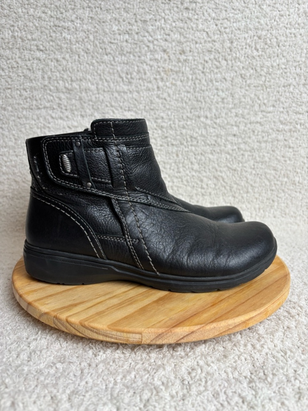 Clarks Boots Womens 7M Black Carleigh Style Ankle Leather